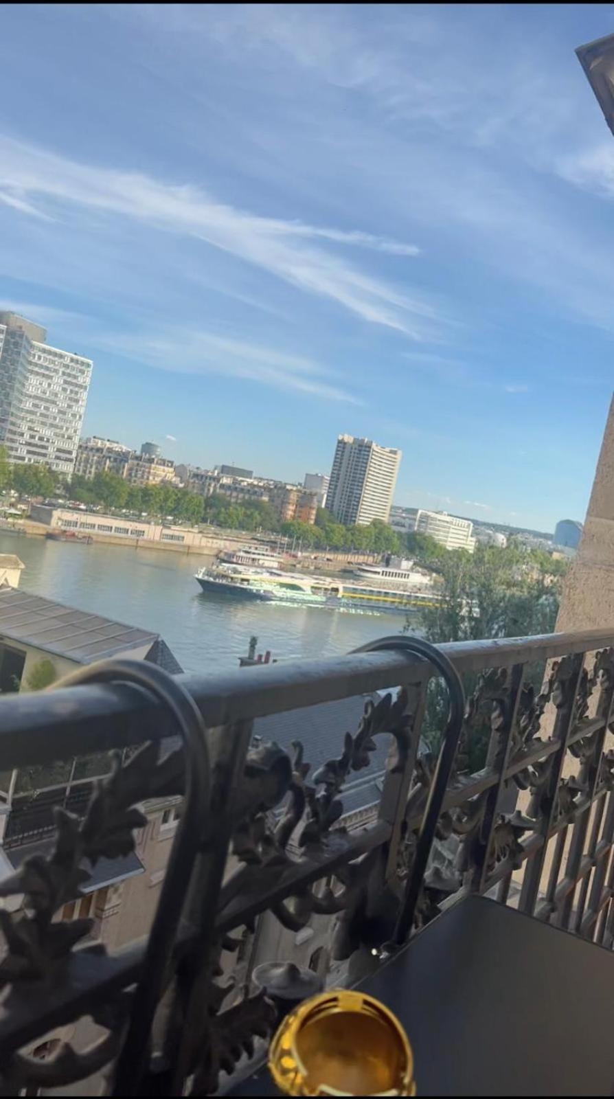 Ferienwohnung Quai De Seine Tour Eiffel Trocadero Paris Exterior foto
